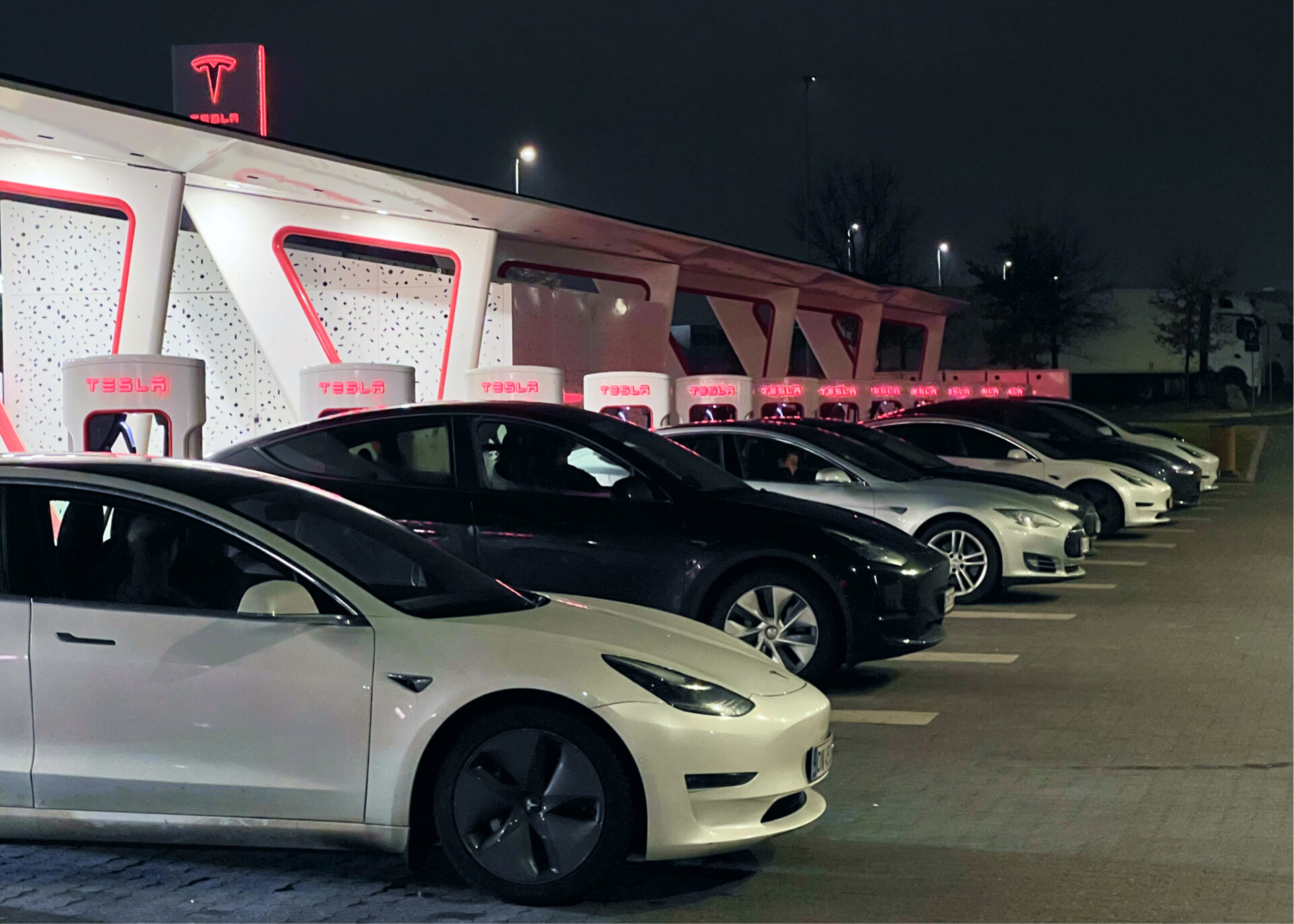 Superchargers I Tyskland - Tesla Model Y
